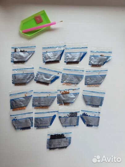 Стразы для алмазной мозаики. Остатки