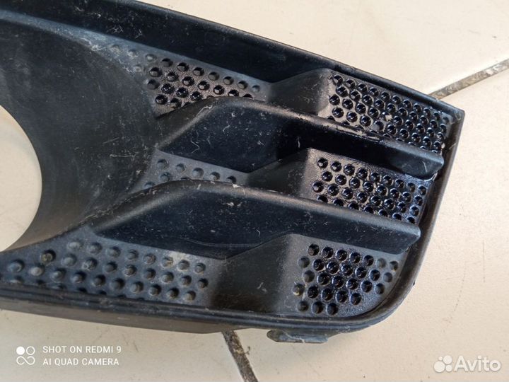 Решетка в бампер правая Ford Fusion