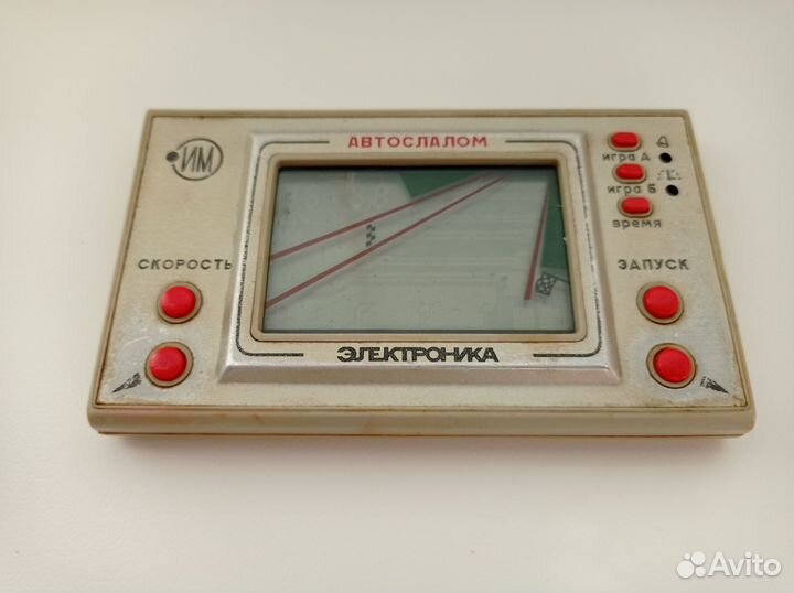 Игра электроника автослалом