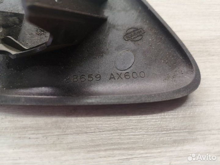 Крышка форсунки омывателя фары левая Nissan Micra