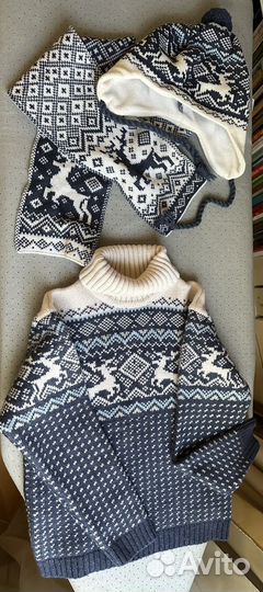 Шерстяной свитер, шапка, шарф