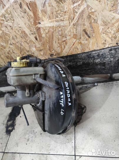 Вакуумный усилитель тормозов на Skoda Octavia A4