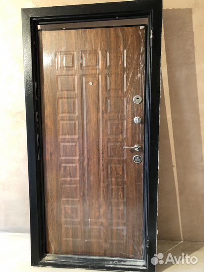 Дверь входная