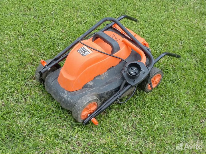 Газонокосилка электрическая на запчасти