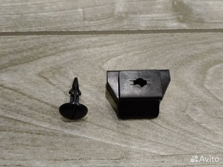 Клипса подкрылка Тойота Рав 4 40 13-19