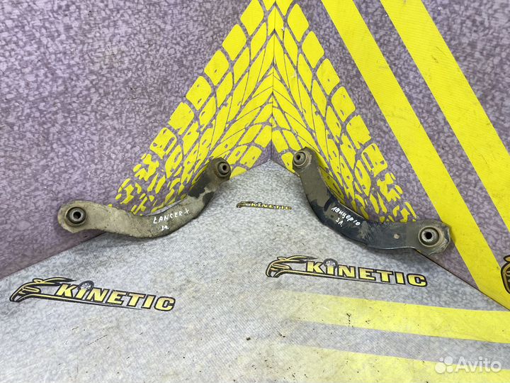 Рычаг задний верхний серповидный Лансер 10