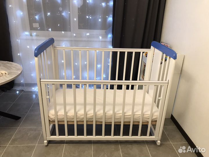 Детская кроватка