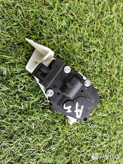 Сервопривод заслонок печки Audi A5