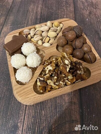 Менажница деревянная 4 секции