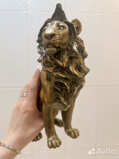 Скульптура декоротивная Лев