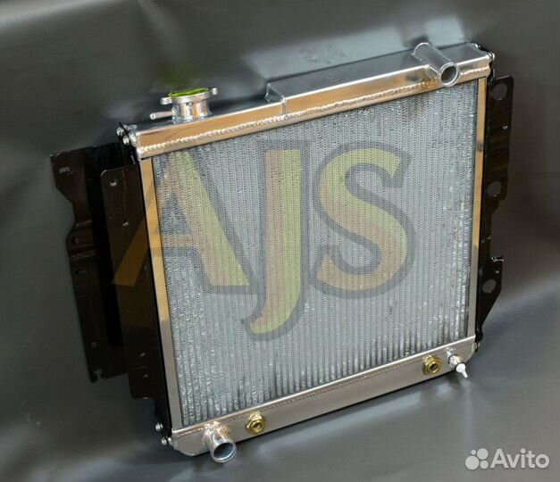 Радиатор алюминиевый jeep wrangler 96-07 2.5, 4л 5