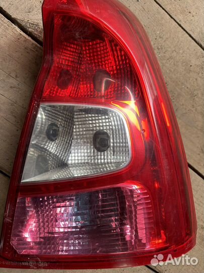 Фонарь задний правый Логан