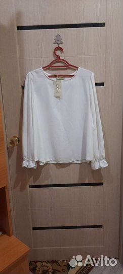 Блузка белая