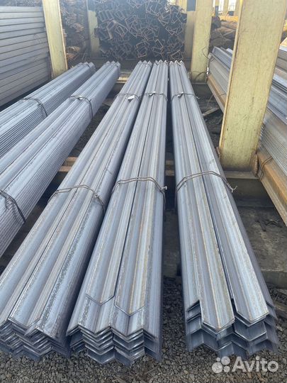 Уголок металлический 100х100х8 длина 12м Ст3