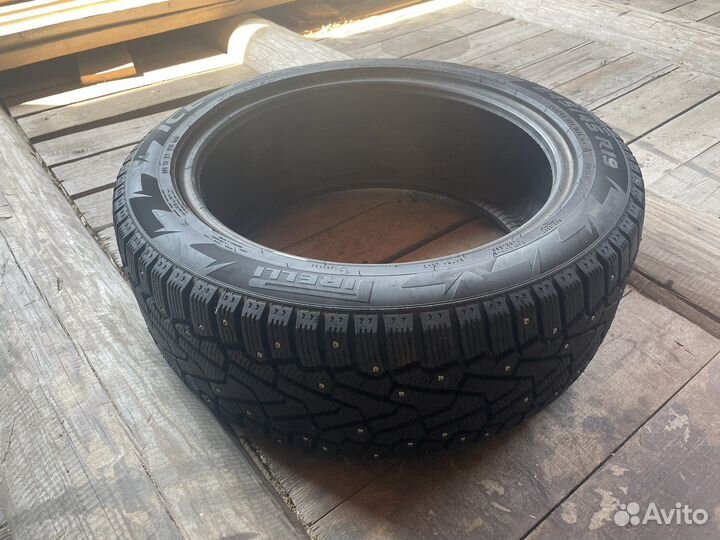 Pirelli Ice Zero 245/45 R19