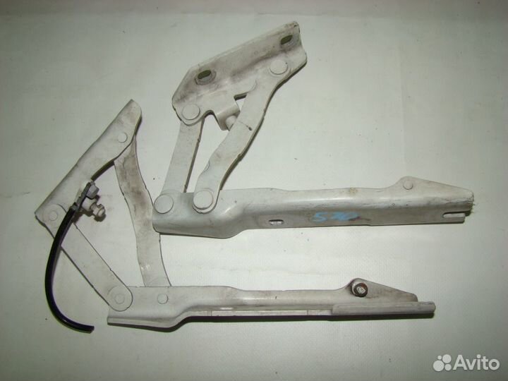 Петля капота комплект BMW 530i E60 2007г. (Запчаст