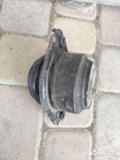 Подушка двигателя Mercedes Ml W164