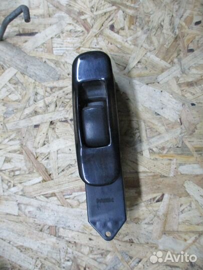 Кнопка стеклоподъемника Митсубиси Лансер Седия