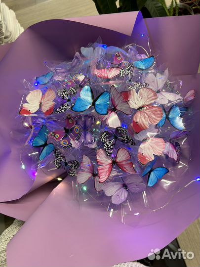 Бабочки с гирляндой