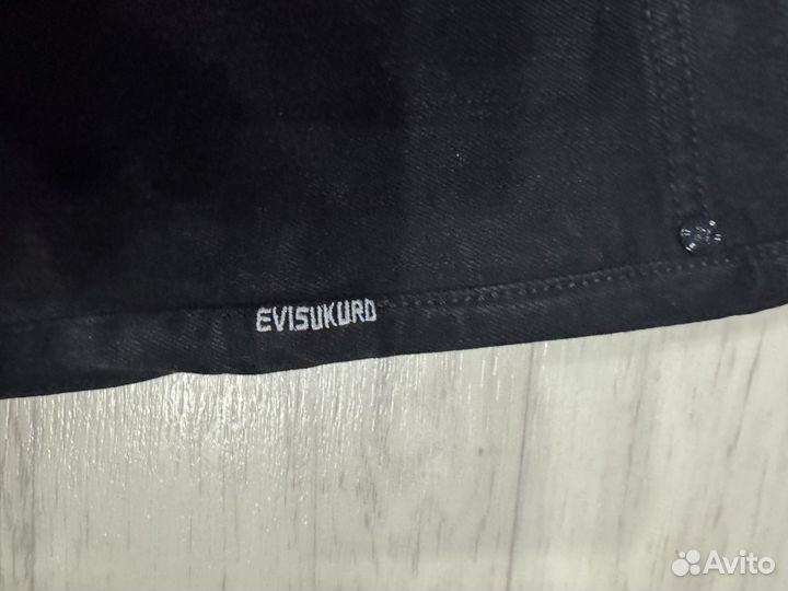 Джинсы evisu