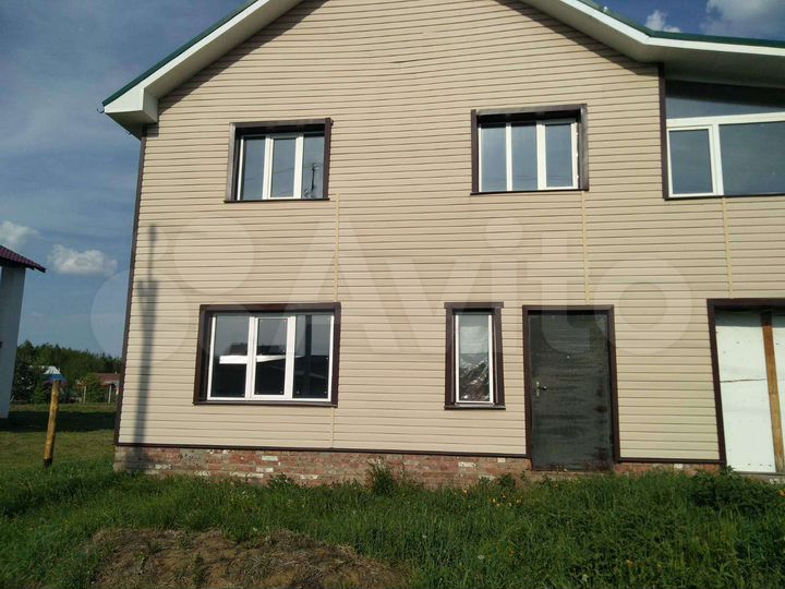 Коттедж 196,6 м² на участке 14 сот.