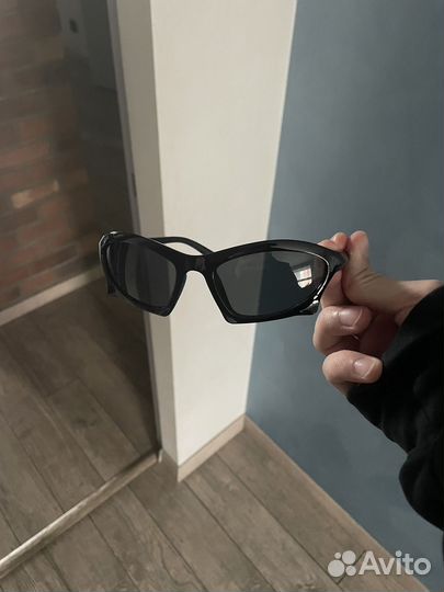 Очки balenciaga bat