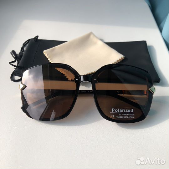 Солнечные очки женские