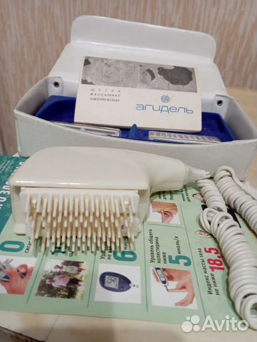 Массажная щетка