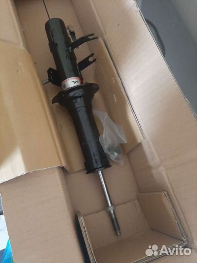 Амортизатор подвески nissan E6111-1BA0C