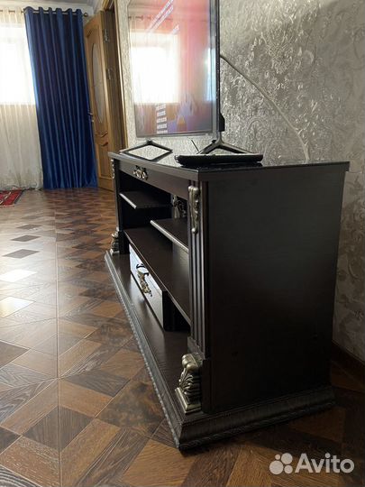 Подставка под телевизор