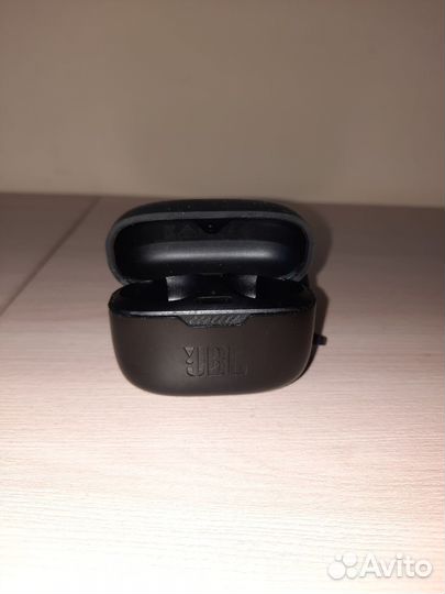 Беспроводные наушники JBL tune130NC TWS