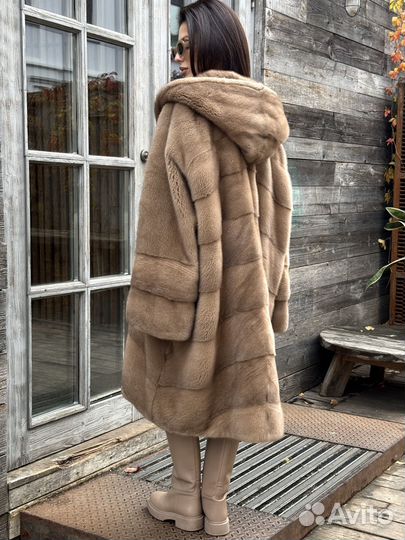 Плюшевая норковая шуба с капюшоном - пастель