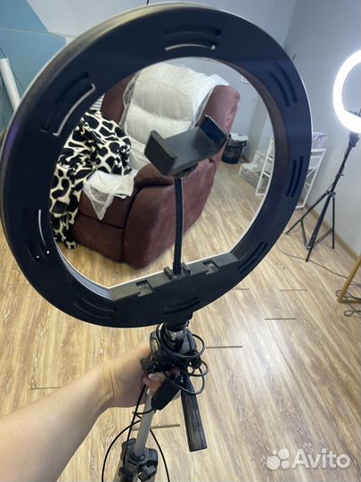 Кольцевая лампа со штативом
