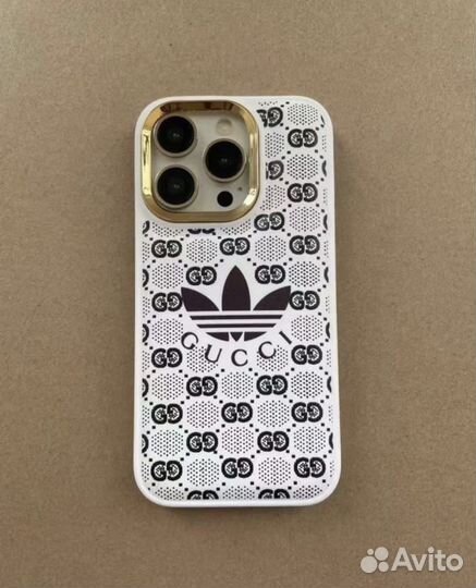 Чехол на iPhone