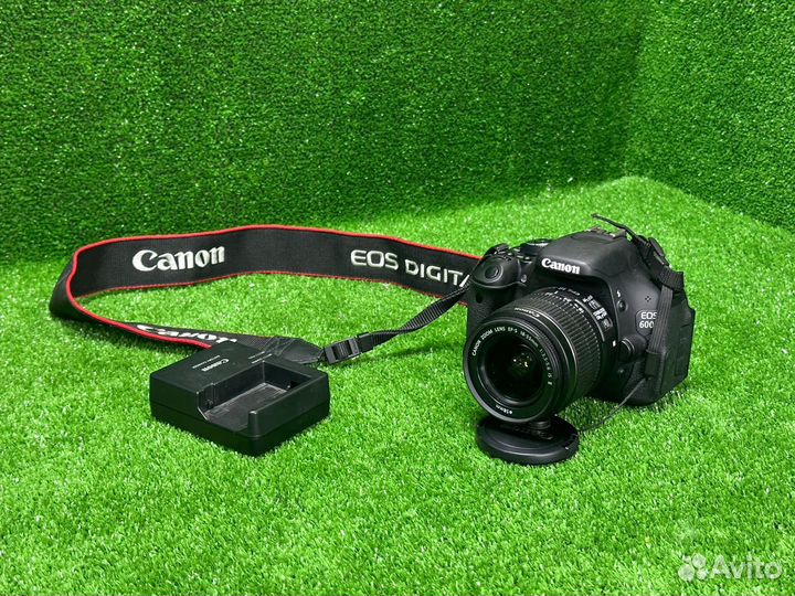 Зеркальный фотоаппарат Canon eos 600d