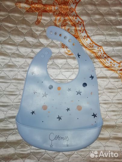 Слюнявчик силиконовый