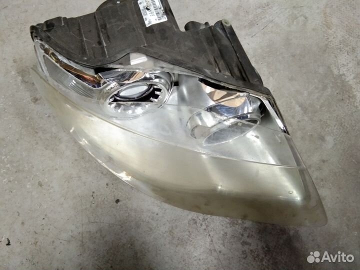 Фара правая и левая Фольксваген Туарег рестайлинг