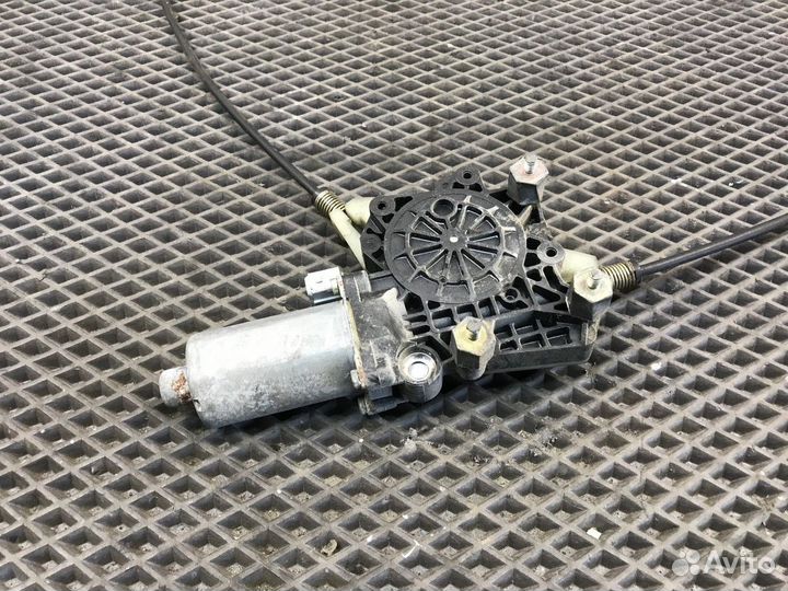 0130821916 Стеклоподъёмник правый