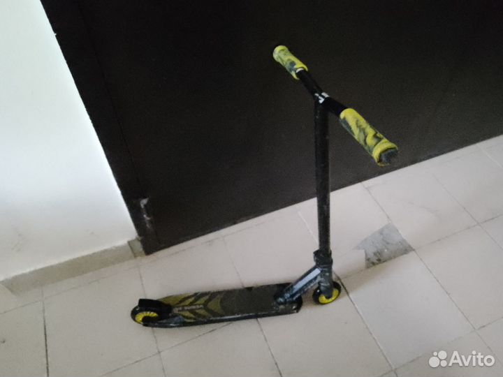 Продам б/у самокат