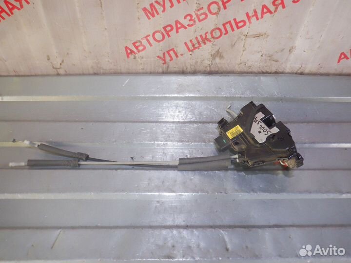 Замок двери дверной задний Киа Соул 1