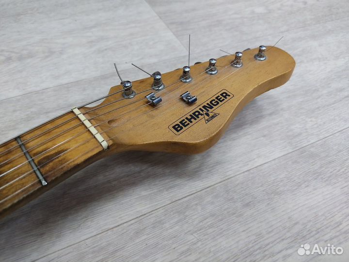 Электрогитара