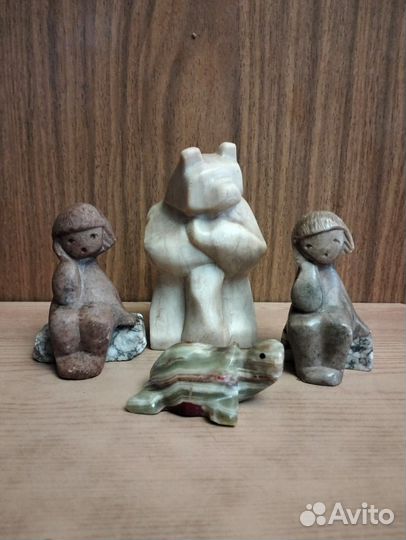 Каменные фигурки