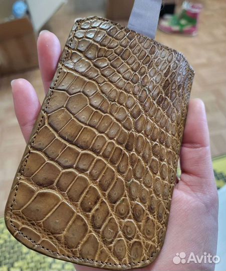 Чехол на телефон