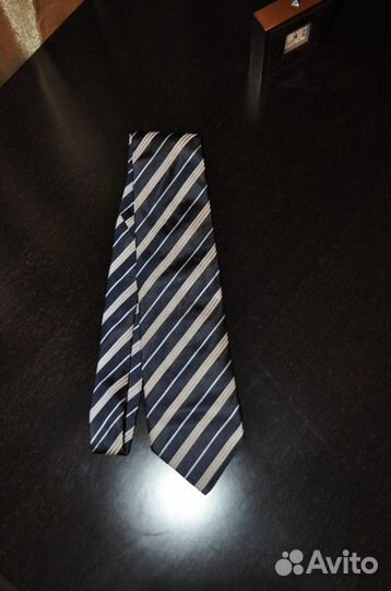 Галстуки Zegna.Etro, Boss, Cerryti, Civenchy