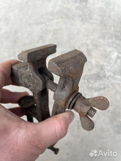 Тиски маленькие СССР