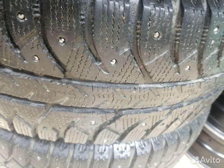 Bridgestone Ice Cruiser 7000 205/60 R16