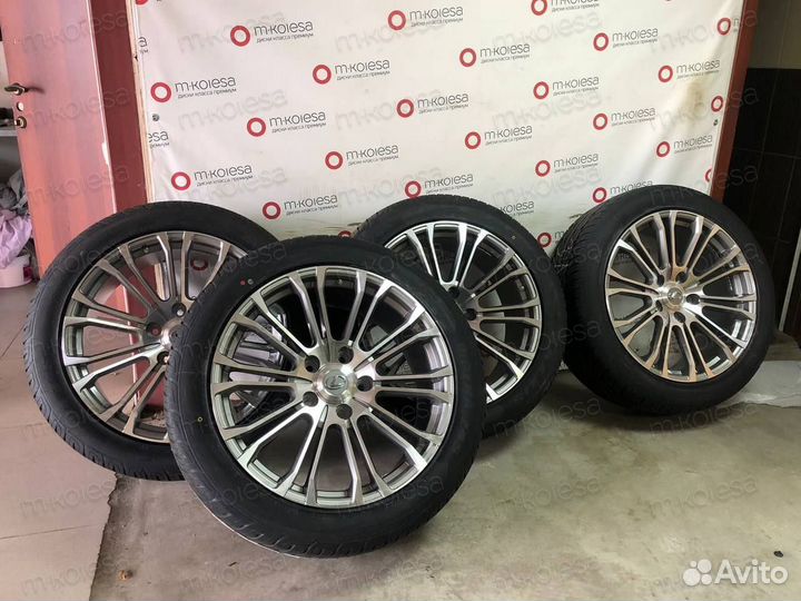 R22 Maxxis MA-Z4S Victra 285/45, PCD 5x150 DIA 110.1