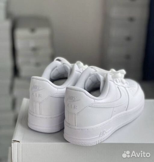 Кроссовки nike air force 1 белые