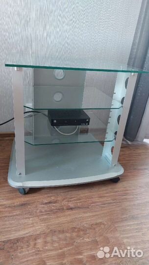 Стол стеклянный