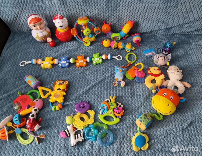 Детские игрушки погремушки пирамидка неваляшка